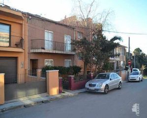 Casa adossada en Jonquera (La). Casa adosada con 4 habitaciones