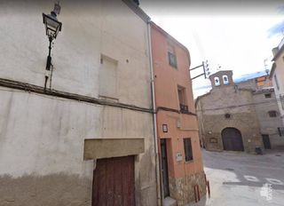 Semi detached house in Cervera. Casa adosada con 3 habitaciones