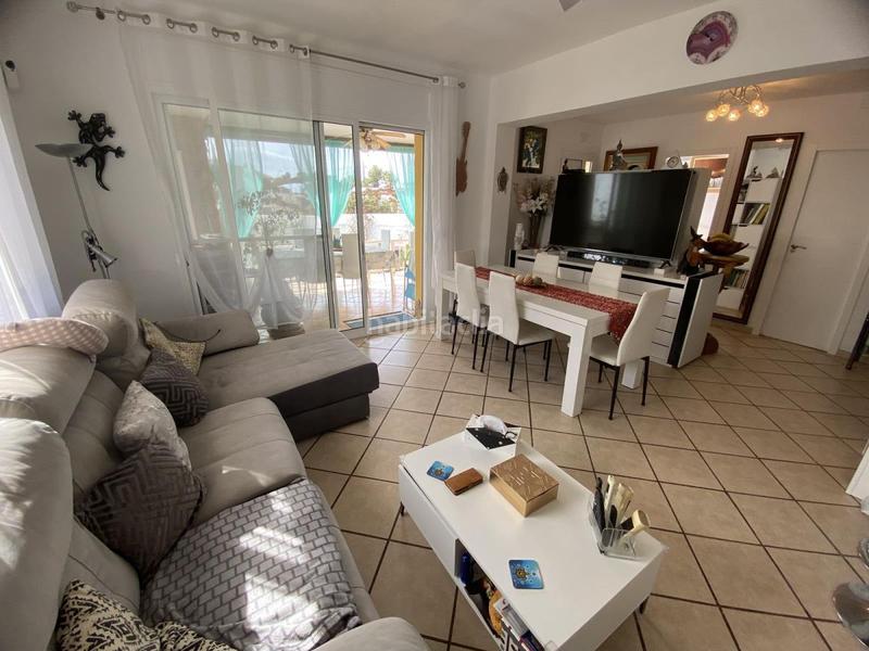 Foto c97d2c77-fee7-4de9-b4de-620f70460bd9. Chalet villa en venta , 3 dormitorios. en Alcanar
