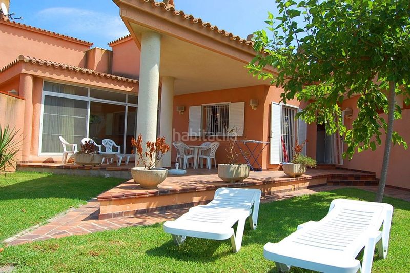 Foto d6a0bc80-c881-4d82-8071-a99676585970. Xalet amb aparcament piscina a Deltebre