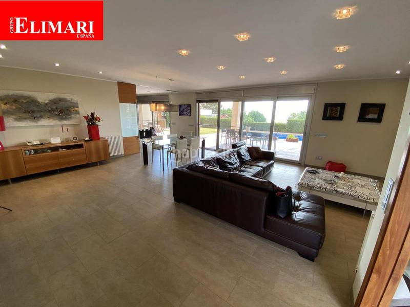 Foto 3bc8cd91-9b12-4917-bbd6-61ebaed5a64c. Chalet con parcheggio piscina in Alcanar