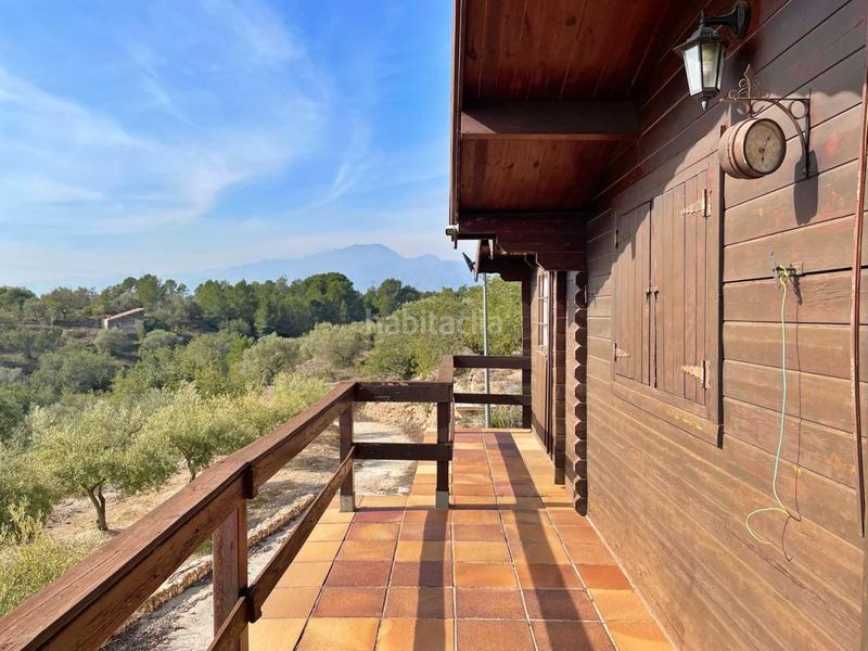 Foto 2157b2bf-0a56-46ad-882b-70cbc72adb66. Chalet with parking in Aldover