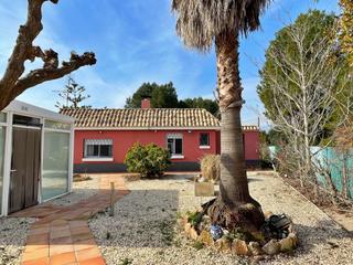 Xalet a Aldover. Chalet en venta en tortosa, 3 dormitorios.