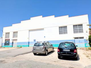 Bâtiment à usage industriel à Grau - Quintanes. Nave industrial en venta en .