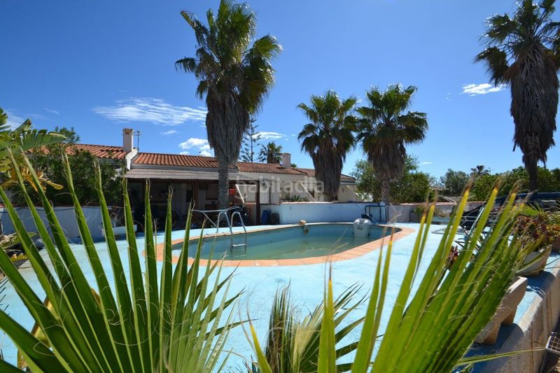 Foto c064b32c-35c4-4124-b795-4082daf7d55a. Xalet amb aparcament piscina a Deltebre