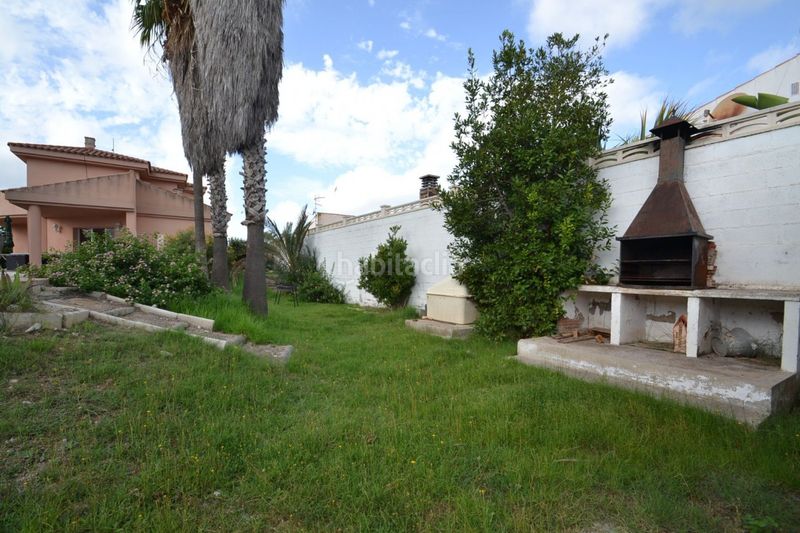 Foto c7b9ffad-5081-4c81-ae13-e57655966e72. Xalet amb calefacció aparcament piscina a Deltebre
