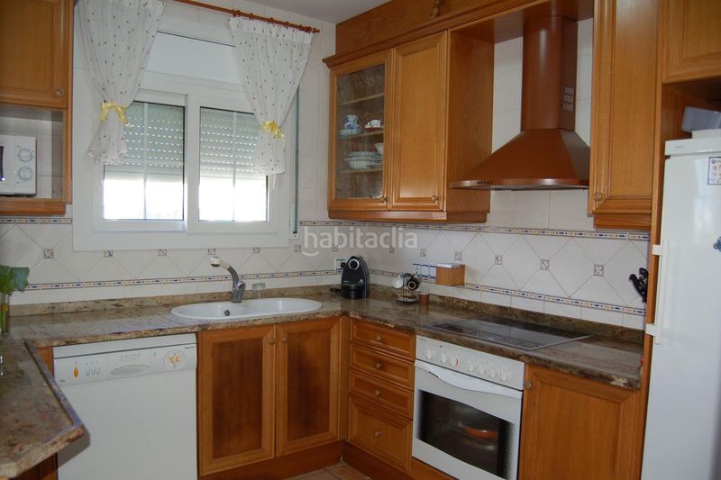 Foto 4fca3ec6-320c-455d-90b8-47234c83997e. Xalet amb aparcament piscina a Deltebre