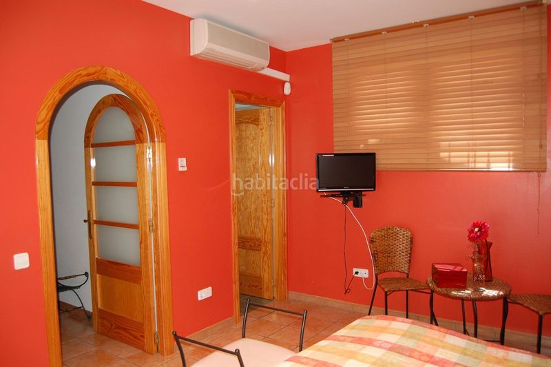 Foto c9a50b85-545e-41dc-965e-3dd5dc4b3410. Xalet amb aparcament piscina a Deltebre