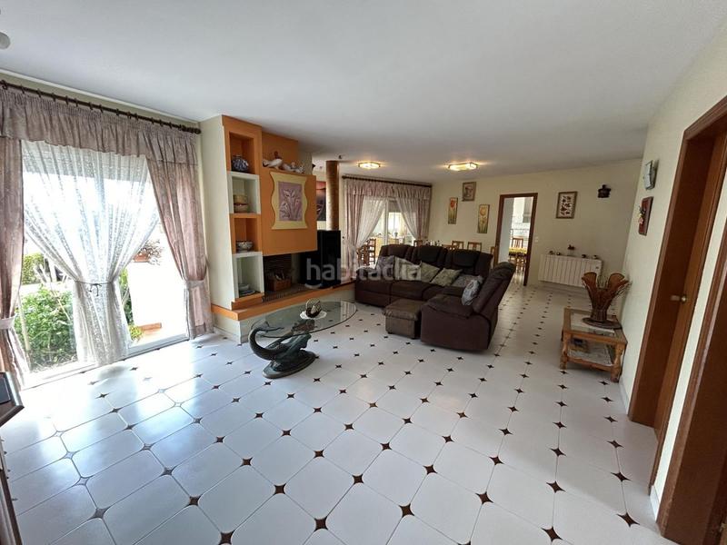 Foto 8f66b63a-c7bc-408b-9f14-e81d9f52406e. Chalet avec parking dans Sant Jaume d´Enveja