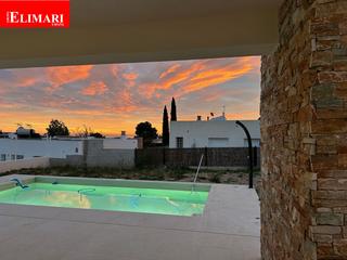 Chalet à Magnolies 10. Villa en venta en alcanarplatja  urb. montsiamar, 3 dormitorios.