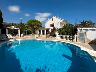 Xalet  N/a. Villa en venta en playa de las fuentes, 6 dormitorios.