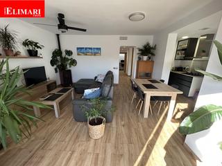 Chalet  Azul. Villa en venta en alcanarplatja  urb. bahia mar, 3 dormitorios.