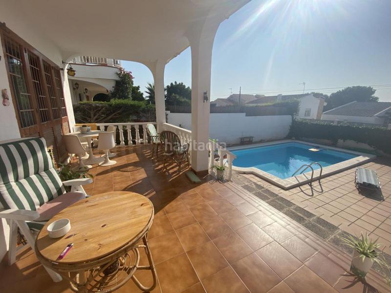 Foto 33cee751-b36b-43a0-9b1f-6d09d2ce7691. Xalet amb calefacció aparcament piscina a Alcanar