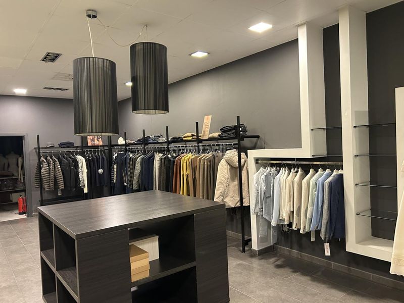 Foto b172b63d-f462-4537-83d0-a7d6a86bcbf5. Local comercial a Centre La Ràpita