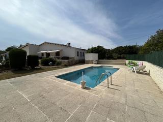 Chalet in Grau - Quintanes. Villa en venta en urb. favaret, 4 dormitorios.