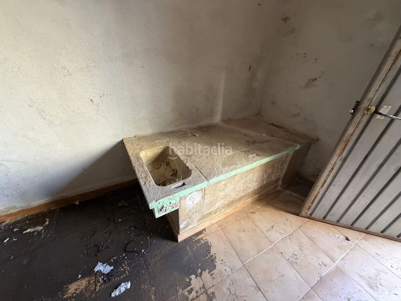 Foto b50e0e7d-648e-46d8-9948-2d1cd5815a39. Aparcament cotxe a Centre La Ràpita