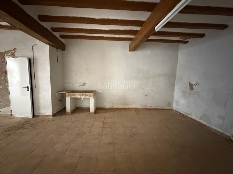 Foto c28bae55-bb86-4452-bb43-a3c93bb2d91c. Aparcament cotxe a Centre La Ràpita