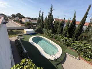 Chalet en Alcanar. Villa en venta en alcanarplatja  urb. montsiamar, 5 dormitorios.