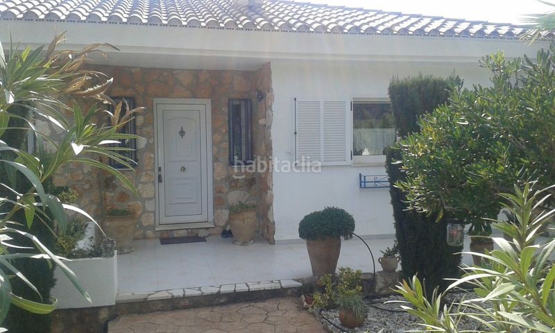 Foto 1753843d-1e54-4fe0-a8dd-c56f661f10d5. Xalet amb piscina a Alcossebre