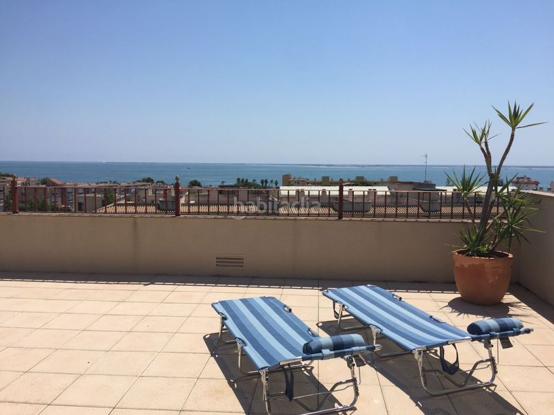 Foto dfec030a-b0cd-41ae-b5fe-2c40f3aeaadd. Àtic amb calefacció aparcament piscina a Platges La Ràpita