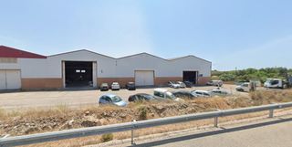Bâtiment à usage industriel à Nord. Nave industrial en venta en sant carles de la rapita, 1 dormitor