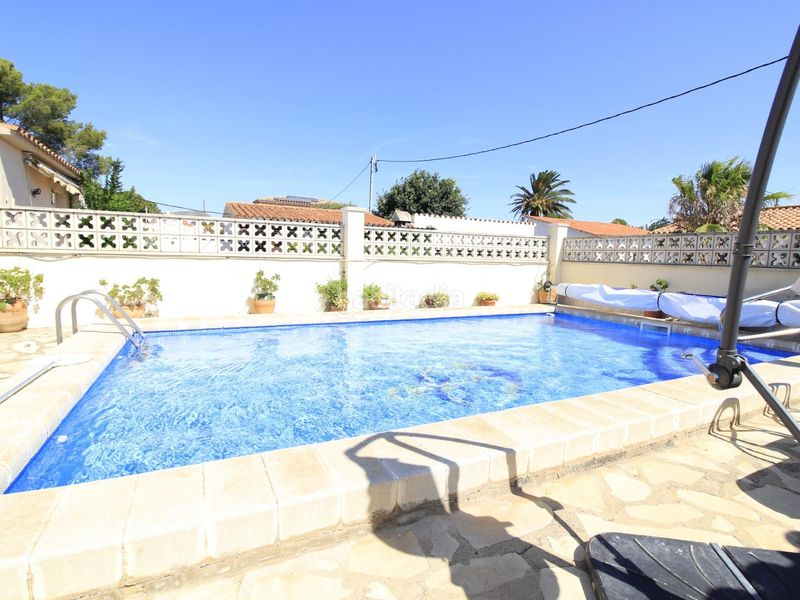 Foto 17646130-bbdc-4ad1-8c01-dbcd75040888. Casa amb aparcament piscina a Centre Miami Platja