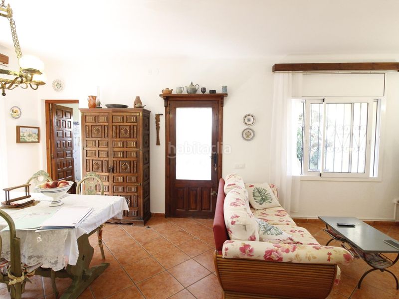 Foto def249e8-5c3b-4662-b22d-db7c94bba4ca. Casa amb aparcament piscina a Centre Miami Platja