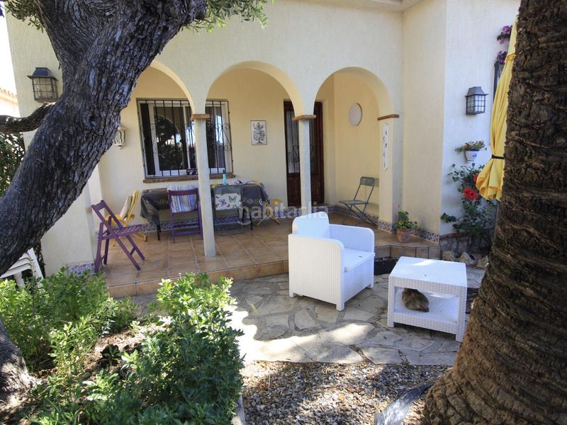 Foto f674d8a7-e112-40db-ab2a-7944e91ed0e5. Casa amb aparcament piscina a Centre Miami Platja