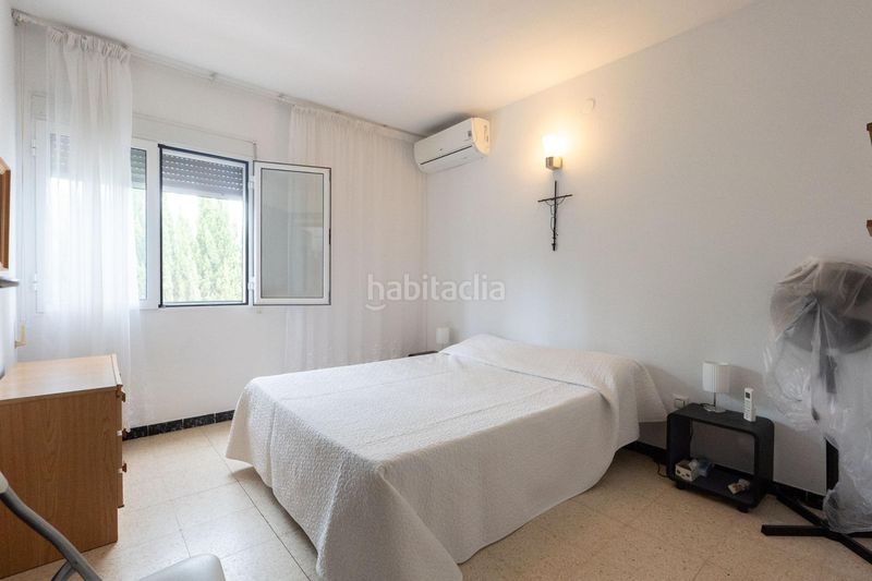 Foto a3727c74-307a-4096-8ecc-deb26f70708d. Xalet amb aparcament a Deltebre