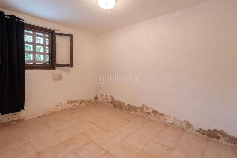 Foto edf13abd-fe2d-4e6b-a9f0-05322c81114d. Xalet amb aparcament a Deltebre