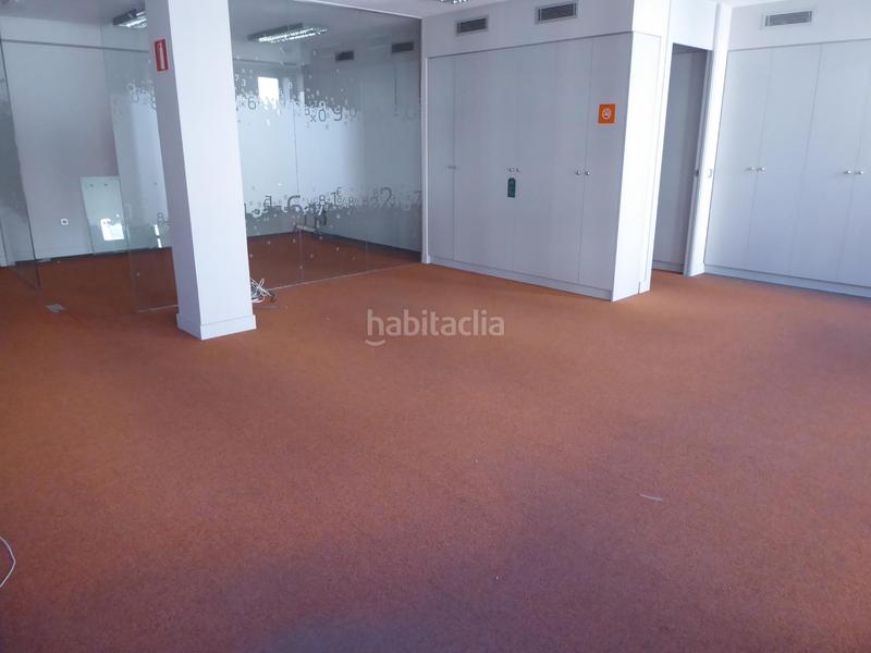 Foto e1d3ac95-0783-4bfe-bdee-14f8a10f749c. Alquiler oficina despatx de lloguer cra. cardona en Manresa