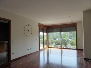 Rent Flat  Carrer de salvador allende gossers. Pis en lloguer a vic