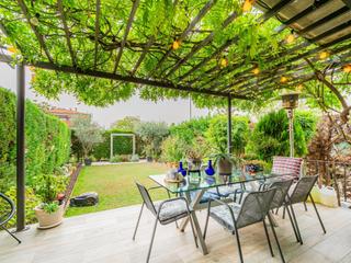 Reihenhaus  Carrer de francesc de borja moll. Casa 3 vents en venda  vic zona sant lltzer