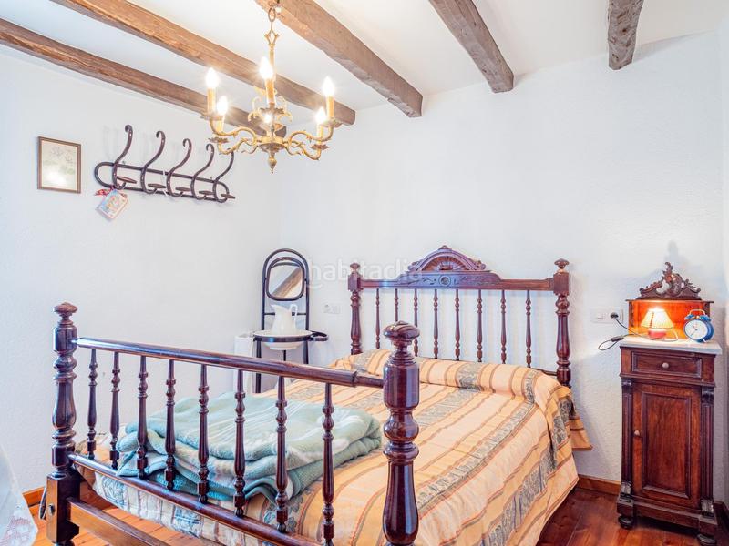 Foto f253f53d-4213-470f-8dd5-2b2e1f6ceb2f. Bauernhof mit heizung in Rupit i Pruit