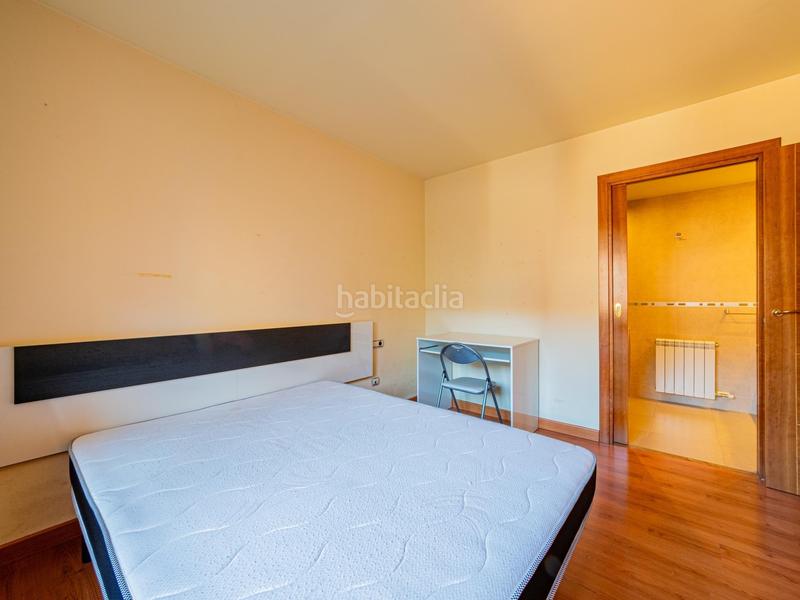 Foto a4bcb20d-a0a5-47cb-9f6b-21bdc0fb96aa. Piso pis cantoner en venda zona universitaria en Vic