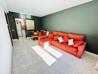 Appartamento  Calle de sant boi. Pis de 3 habitacions en venda  montesquiu