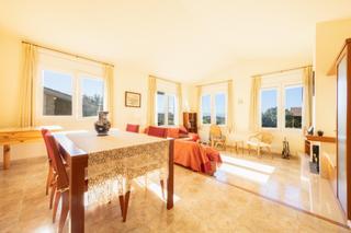 Chalet in Folgueroles. Casa a 4 vents amb jardí  en venda a folgueroles