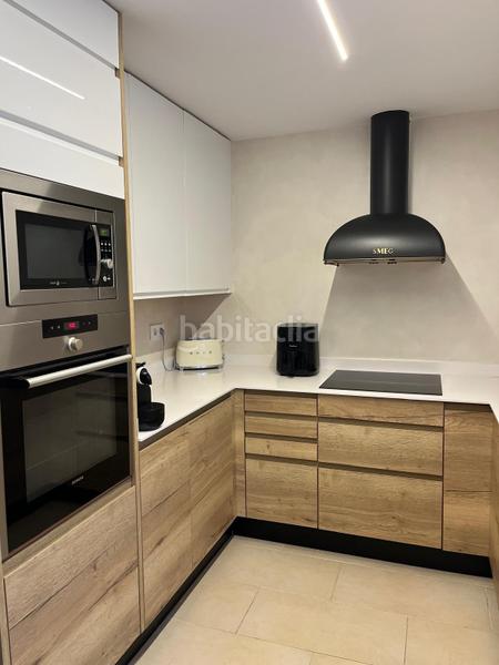 Foto b7080e0e-8959-4799-8a8b-07ecfd1e8eee. Maison jumelée dans Estadi-Santa Anna Vic