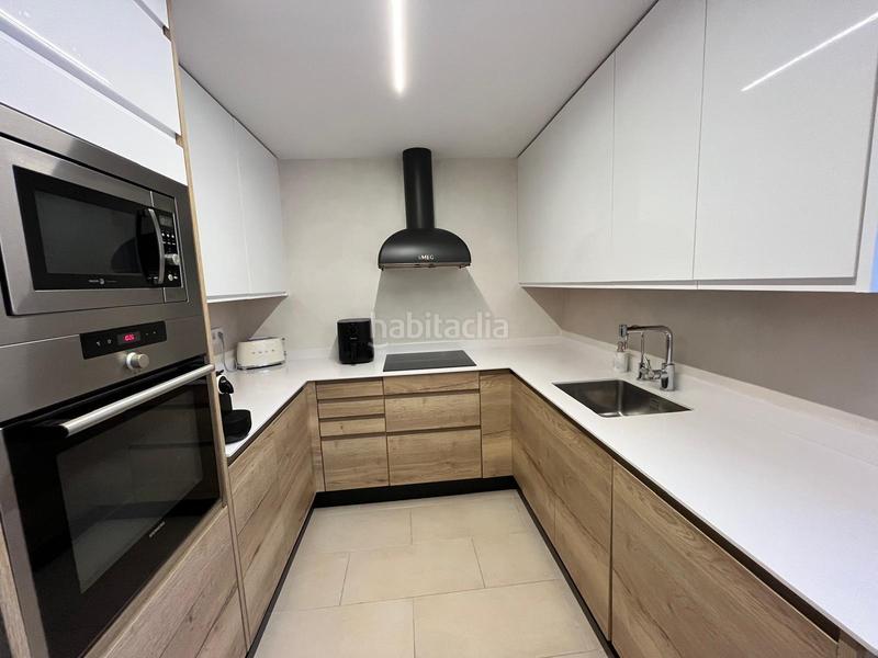 Foto dd9860c9-2a2b-48e3-a002-93f8facbd284. Maison jumelée dans Estadi-Santa Anna Vic