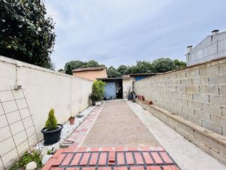 Ground floor  Carrer de sant pere. Pis planta baixa amb jardí  manlleu