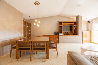 Duplex  Carrer bellmunt. Duplex invertido en venta  vic zona caputxins