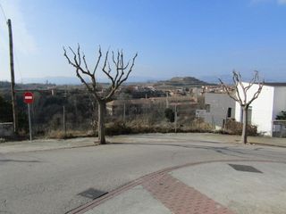Terreno residencial  Esquerda, de l'. Solar en venda - roda de ter - zona esquerda
