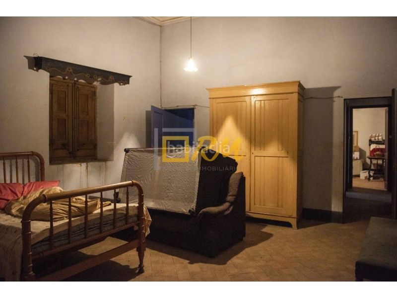 Foto 2b3a1392-0e4b-4eb3-84b0-3ed4aba7b85e. Casa amb aparcament a Domeny Girona