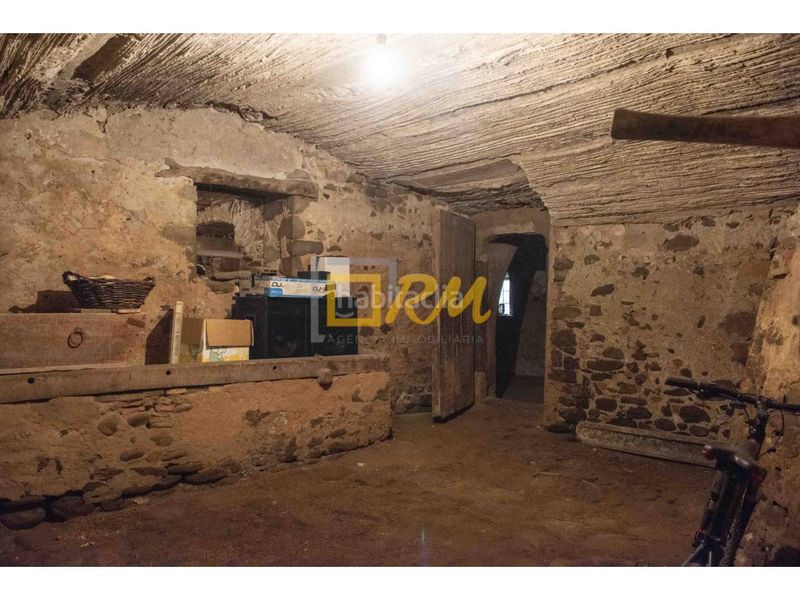 Foto 313bde6f-137e-46e3-a849-cacc2ce92b51. Casa amb aparcament a Domeny Girona
