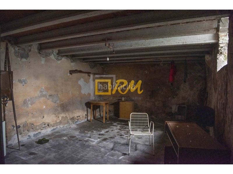 Foto 468a07c2-e52b-4e28-bb40-24bbeb5b66cd. Casa amb aparcament a Domeny Girona