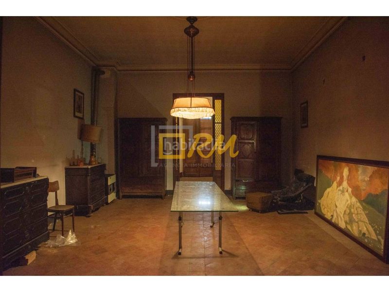 Foto 51f9419c-2027-4fa2-8177-f61fd442ed5d. Casa amb aparcament a Domeny Girona