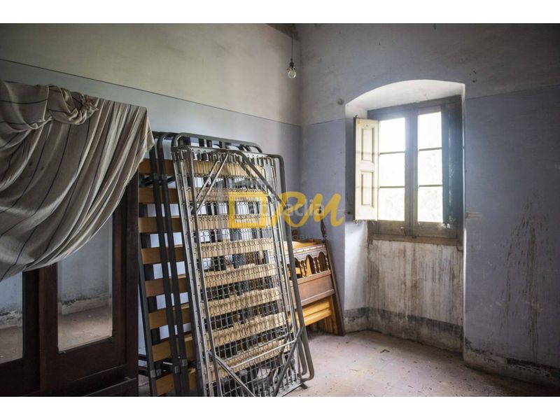 Foto 60ec3443-3d30-4762-9948-c92bd87dd7a5. Casa amb aparcament a Domeny Girona