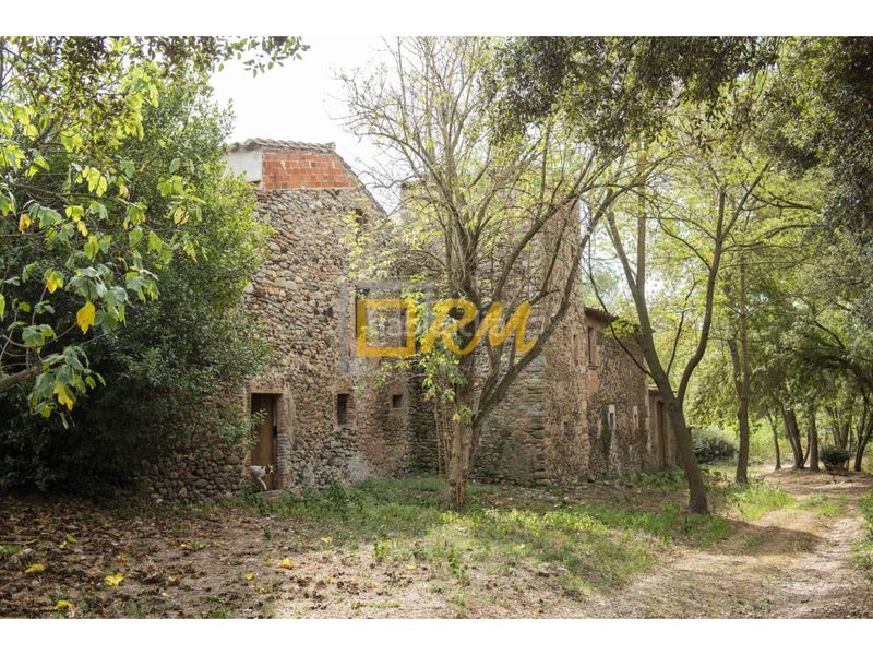 Foto 6222ea37-0be3-4355-8a78-7da9651aafde. Casa amb aparcament a Domeny Girona