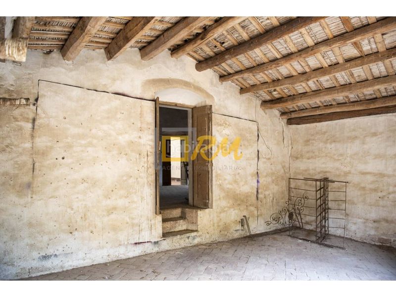 Foto 6e180339-9c9b-4074-8af4-ab1b6e00d2c3. Casa amb aparcament a Domeny Girona