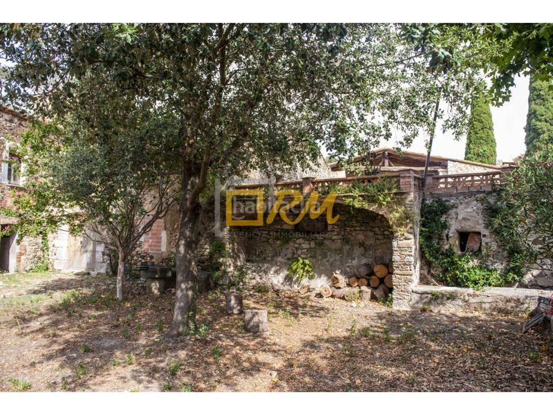 Foto 74677f53-19ce-4ac5-a1c4-82943faf1dc4. Casa amb aparcament a Domeny Girona